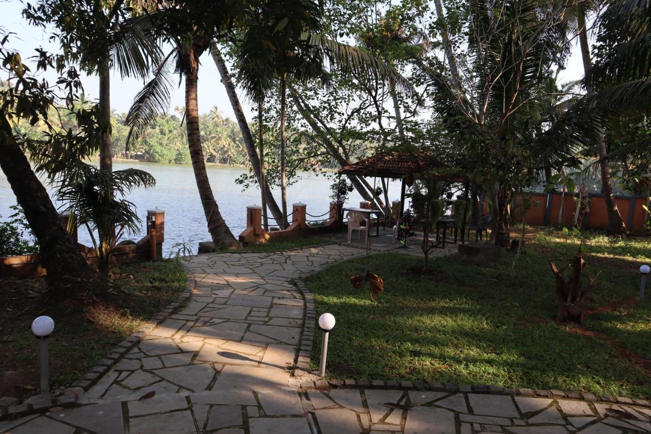 GreenChromide Homestays Mundrothuruth Buitenkant foto