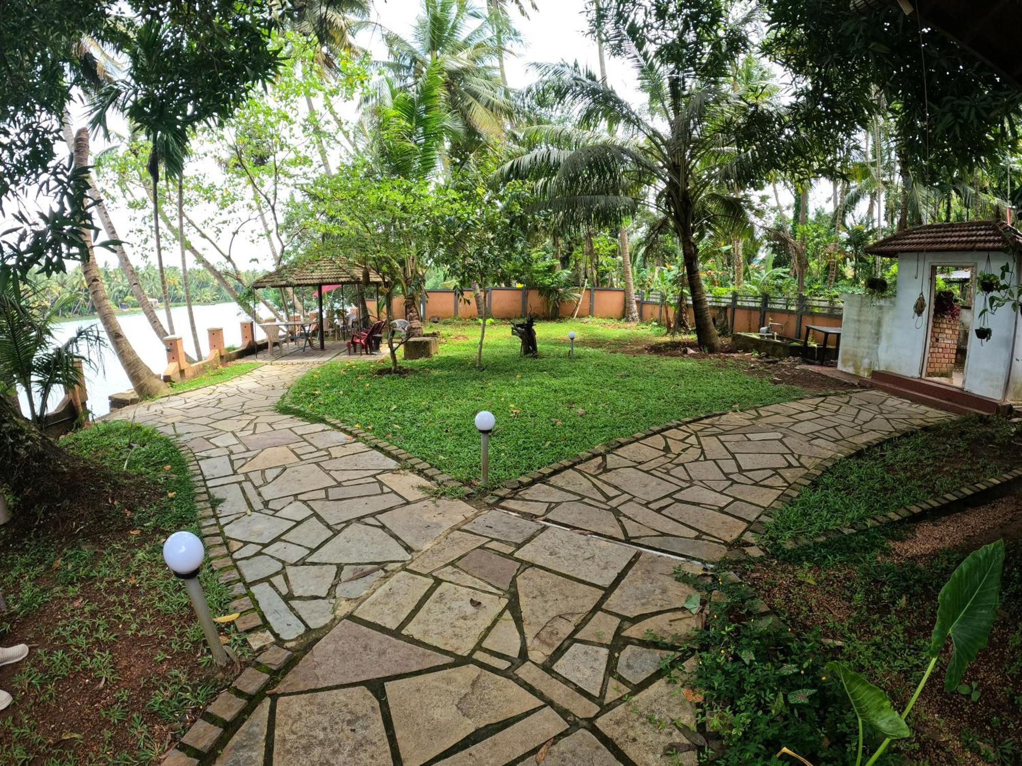 GreenChromide Homestays Mundrothuruth Buitenkant foto